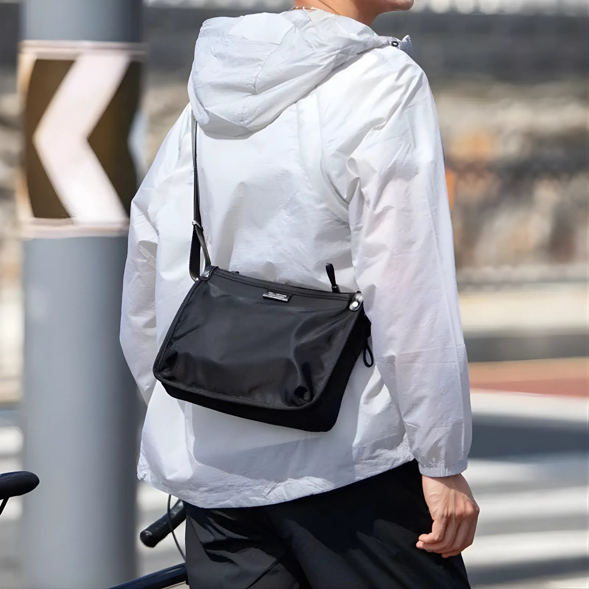 Mark Ryden 422 oxford backpack — shoulder strap detail